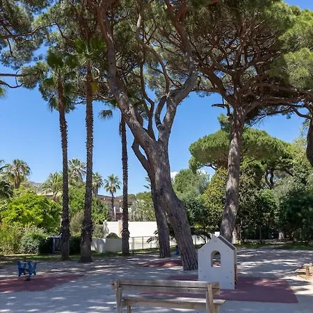 Contemporain Blue Lagoon 3 Etoiles * Hyeres