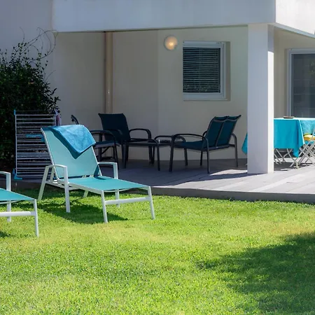 Contemporain Blue Lagoon 3 Etoiles * Hyeres